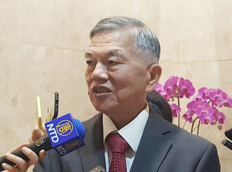 投審會要求雙子星補件 經長強調非刻意拖延