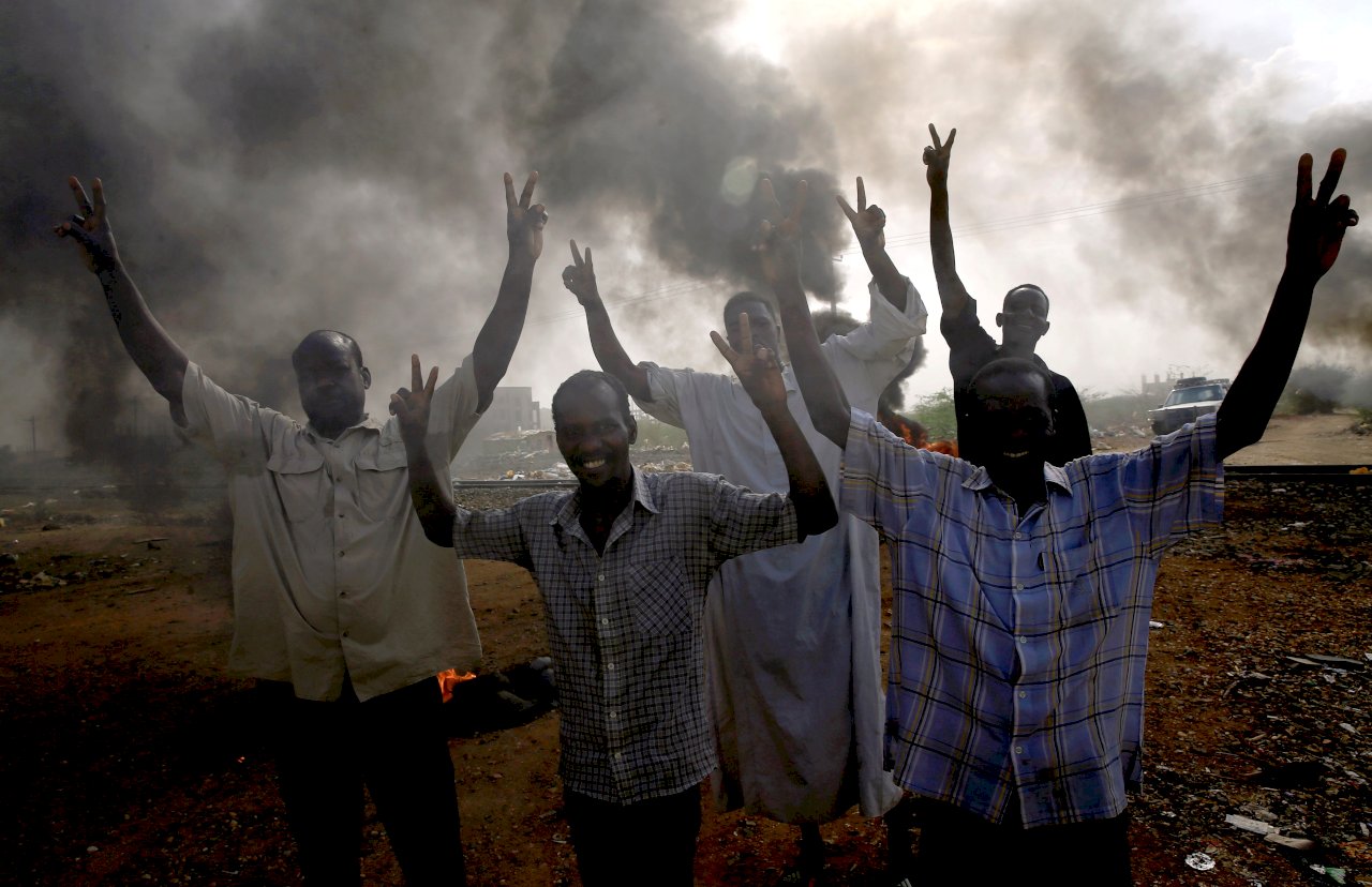 蘇丹軍方廢止與抗議團體協議 9個月內辦大選