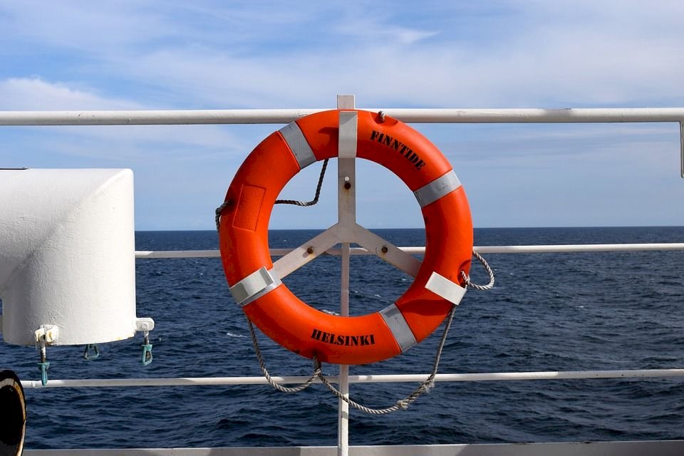 船難 救生圈 (pixabay圖庫)