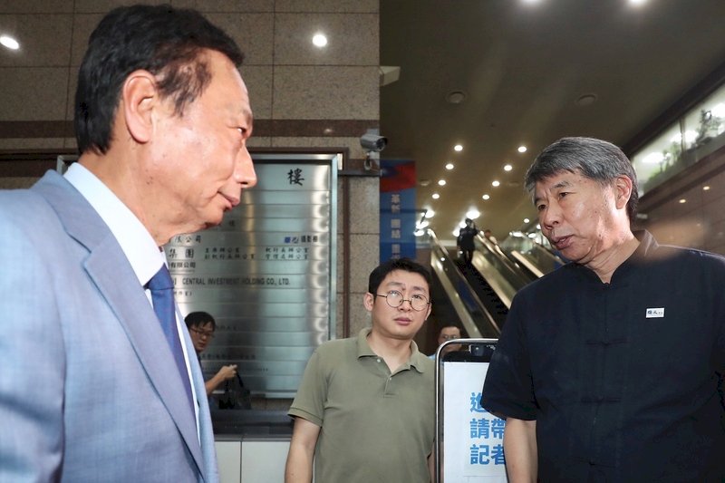 初選未納手機民調 郭台銘：開會3小時只被徵詢意見