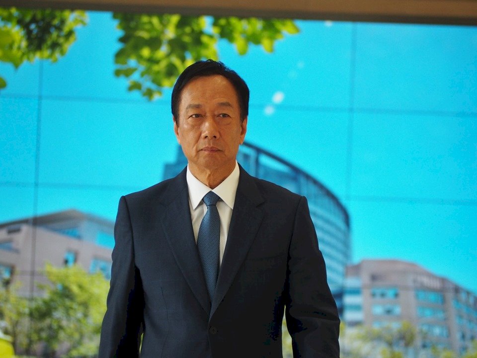 郭台銘自比經濟人 指蔡總統談經濟不占優勢