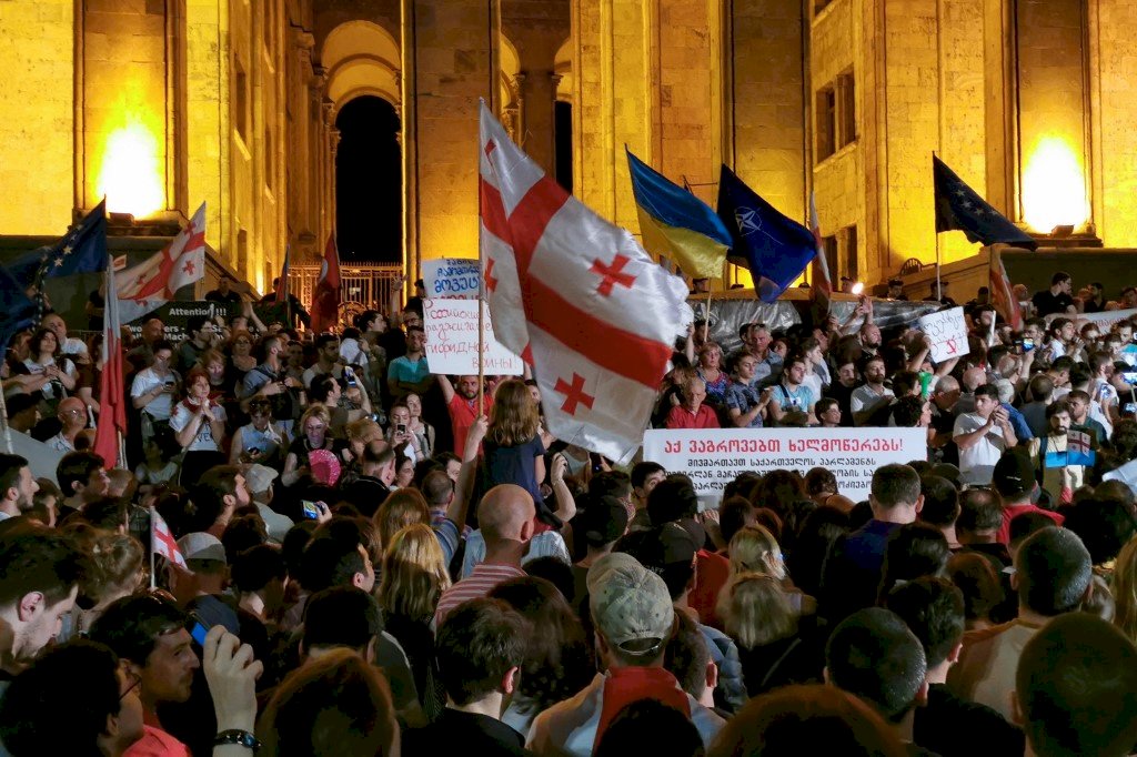 喬治亞連5天示威 執政黨宣布政改