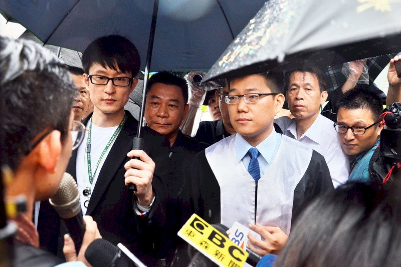 長榮航持委託書代討空服員三寶 工會拒絕