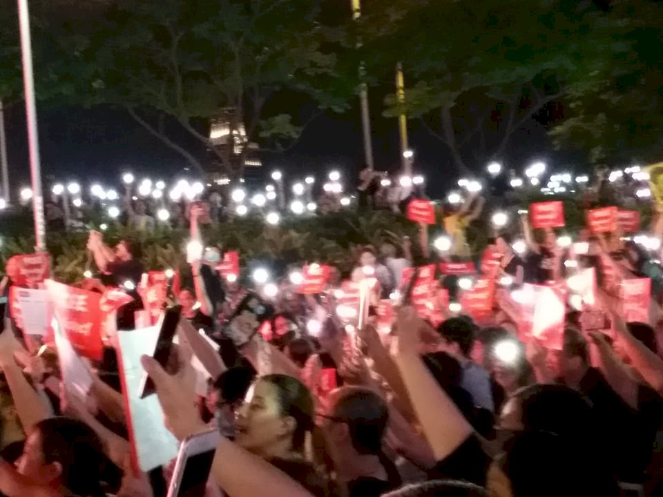 港人創意爆棚 向G20峰會喊話