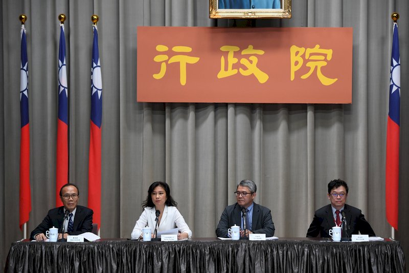 高雄小三通爭議 蘇揆批：侵犯中央職權的鬧劇