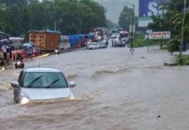 印度孟買豪雨成災 至少27死78傷