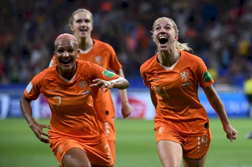 荷蘭延長賽踢倒瑞典 女子世界盃足球賽與美爭冠