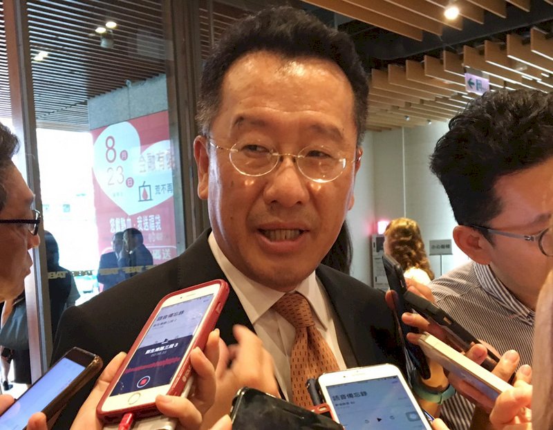 金融業高層任純網銀董事？ 顧立雄：只能擇一