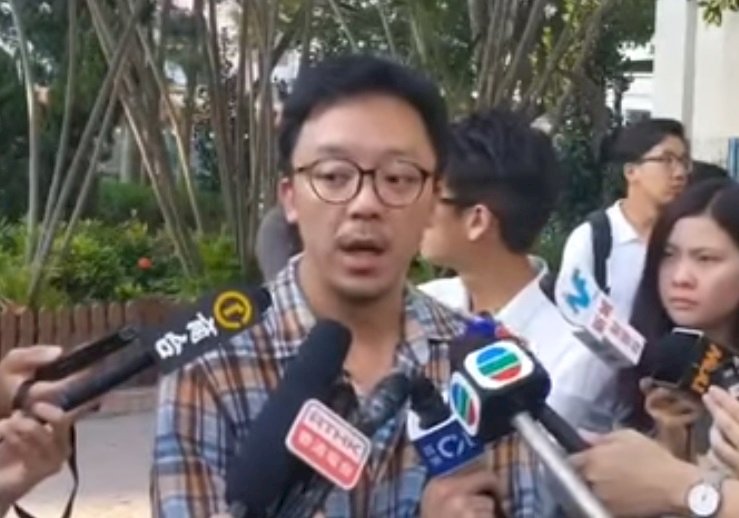 「光復元朗」申請人 鍾健平遭警方帶走