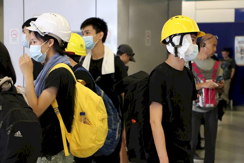 戴面具口罩沒用 港警將噴顏色水識別示威者