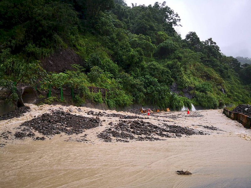 西南風暴雨恐連轟3天 高屏山區雨量將破千毫米