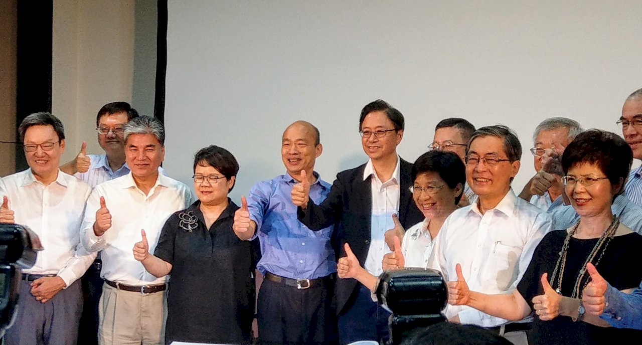 領軍韓「國政顧問團」 張善政要蔡總統發誓未用國家機器打壓