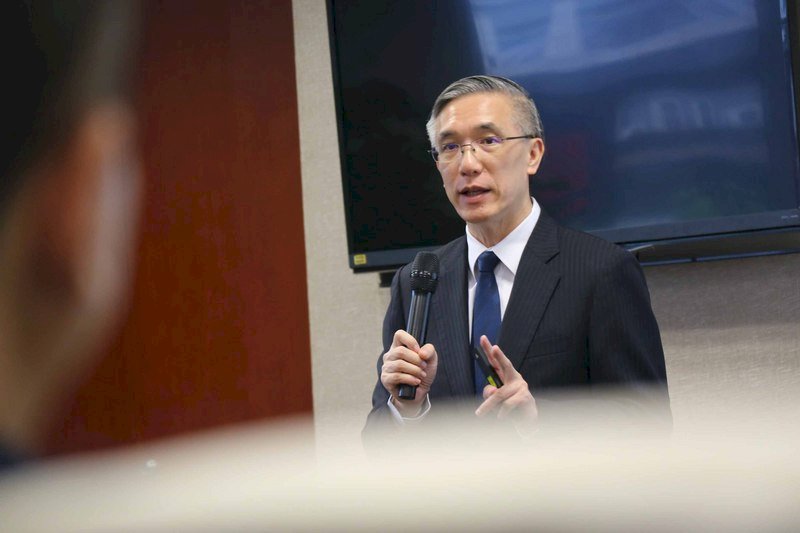 央行抗熱錢阻升新台幣 台恐再列匯率操縱國觀察名單？