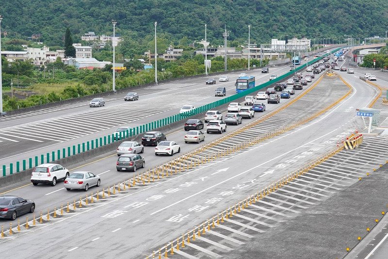 國5北向宜蘭至頭城紫爆 車速一度僅17公里