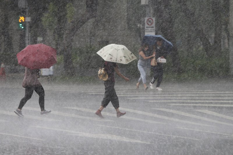 颱風離最近 北台灣降雨明顯感受較涼高溫僅25度