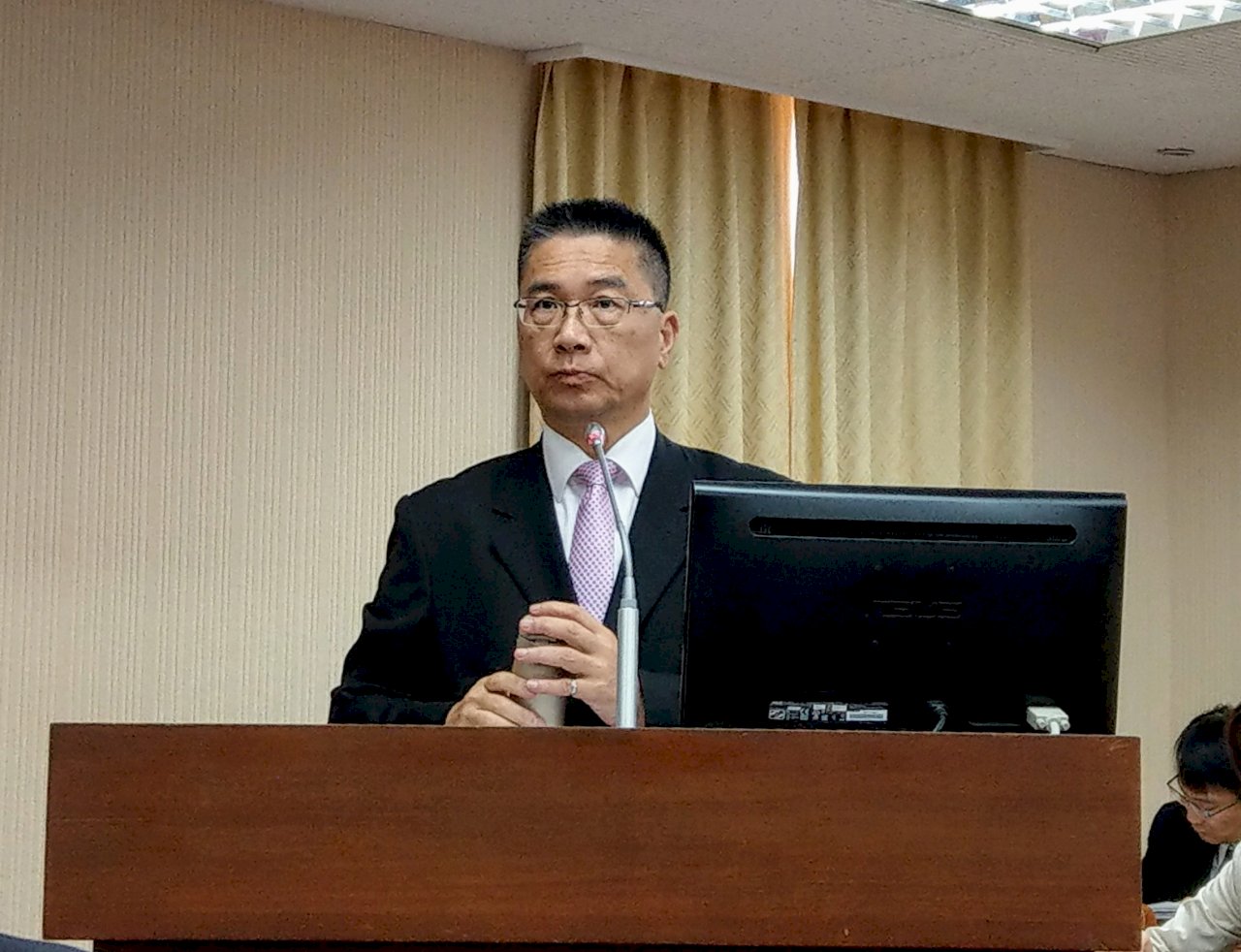 台中大火2勇消殉職 徐國勇：原則上火場沒人不用進去