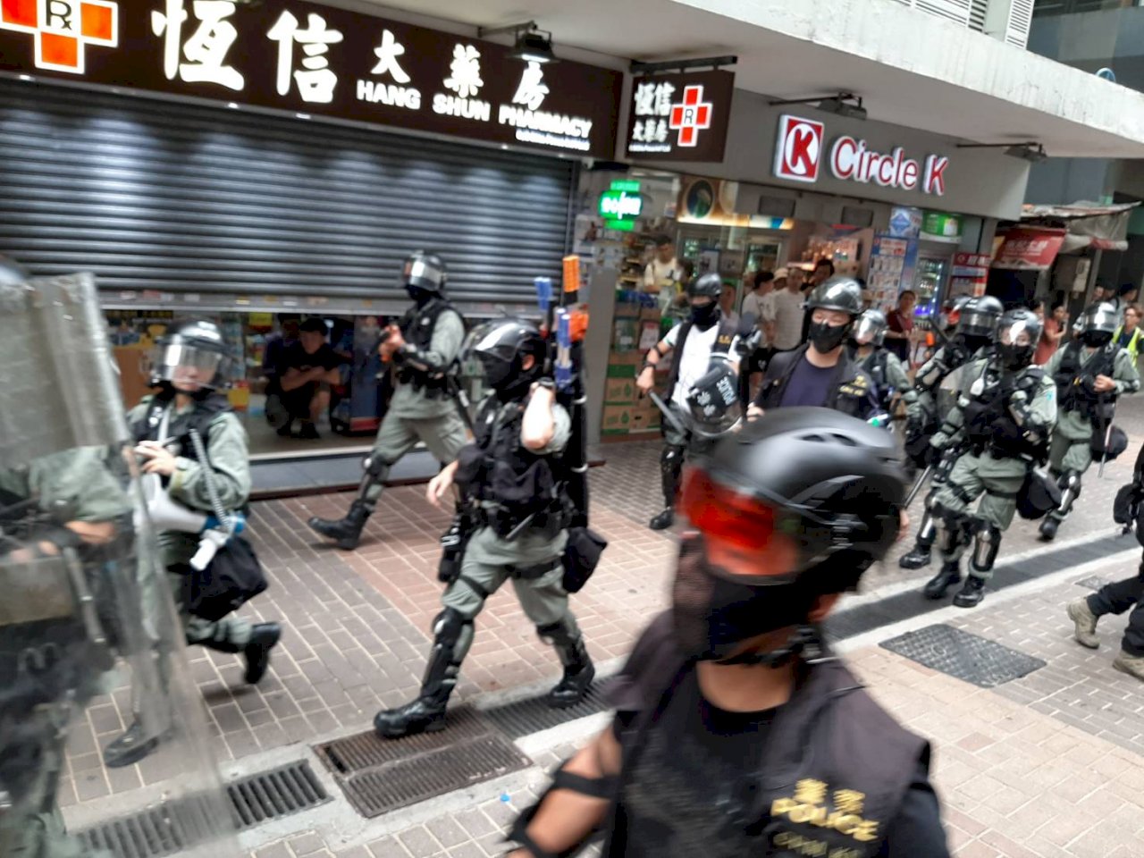 港警修訂武力使用手冊 可用槍械範圍擴大