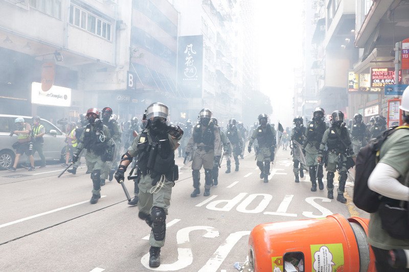 港交所總裁：香港陷入完美風暴 衝出要靠自己