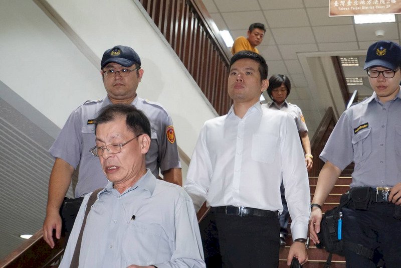 國安特勤私菸案 吳宗憲張恒嘉一審判逾10年重罪
