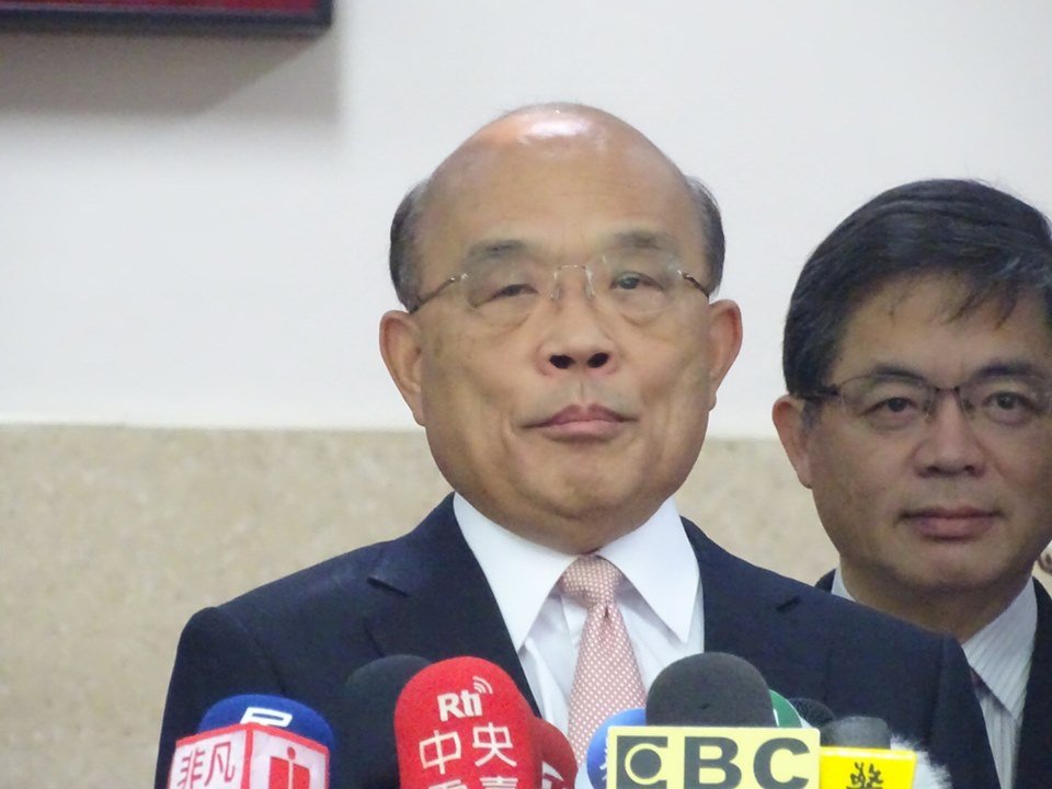 陸客破壞連儂牆遭法辦 蘇揆:遞解出境剛好而已