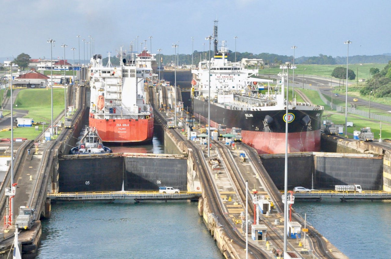 全球塞港危機下 通過巴拿馬運河的船舶總噸位創新高