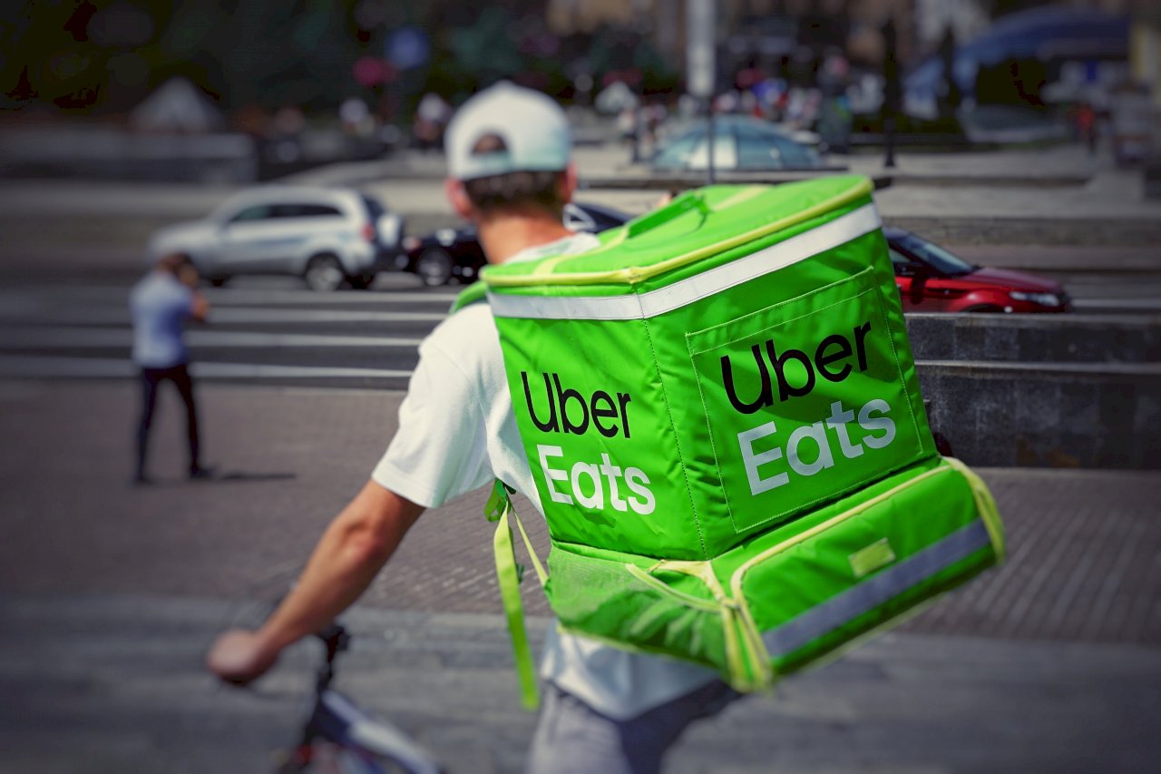 Uber Eats市占率不敵對手 宣布年底退出香港