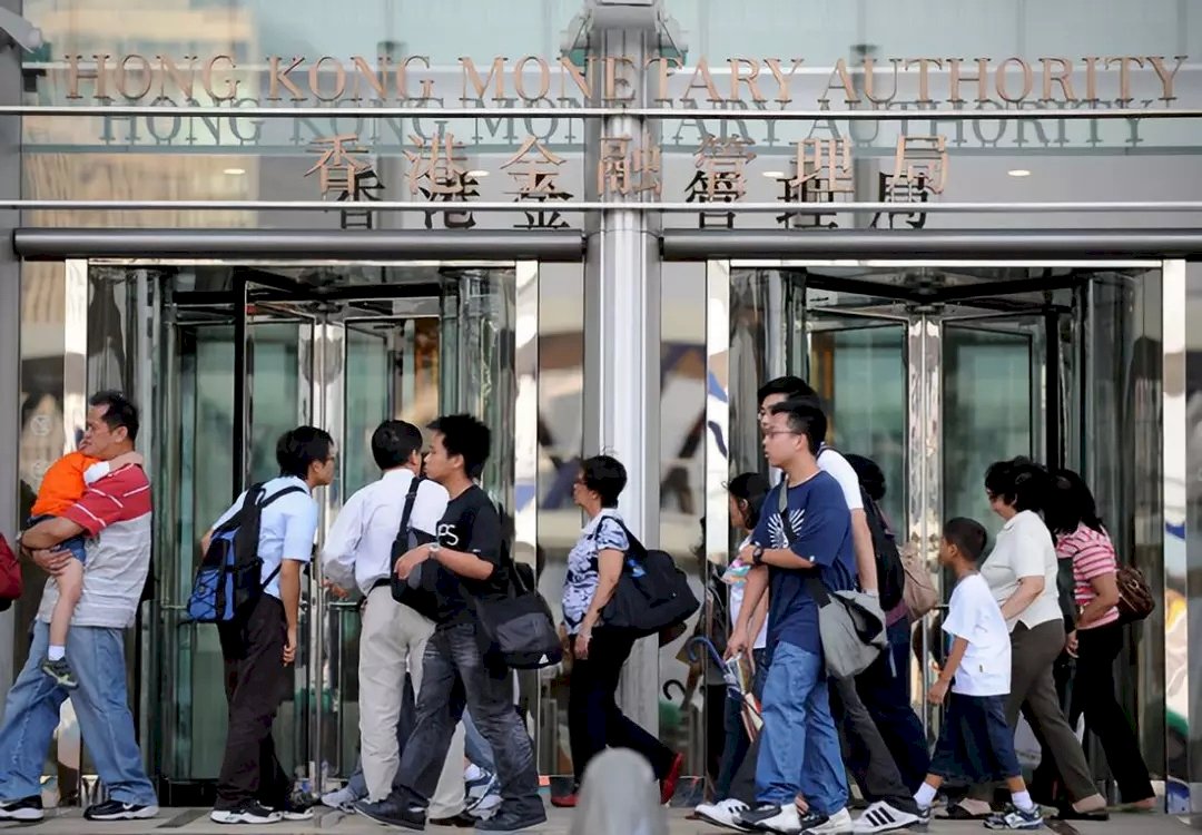 香港金管局出手捍衛聯繫匯率 5月來首見