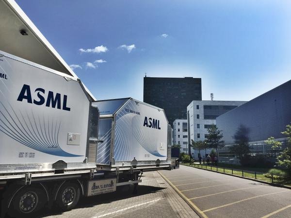ASML 延後中國企業訂單出貨，光刻設備恐淪為貿易戰武器