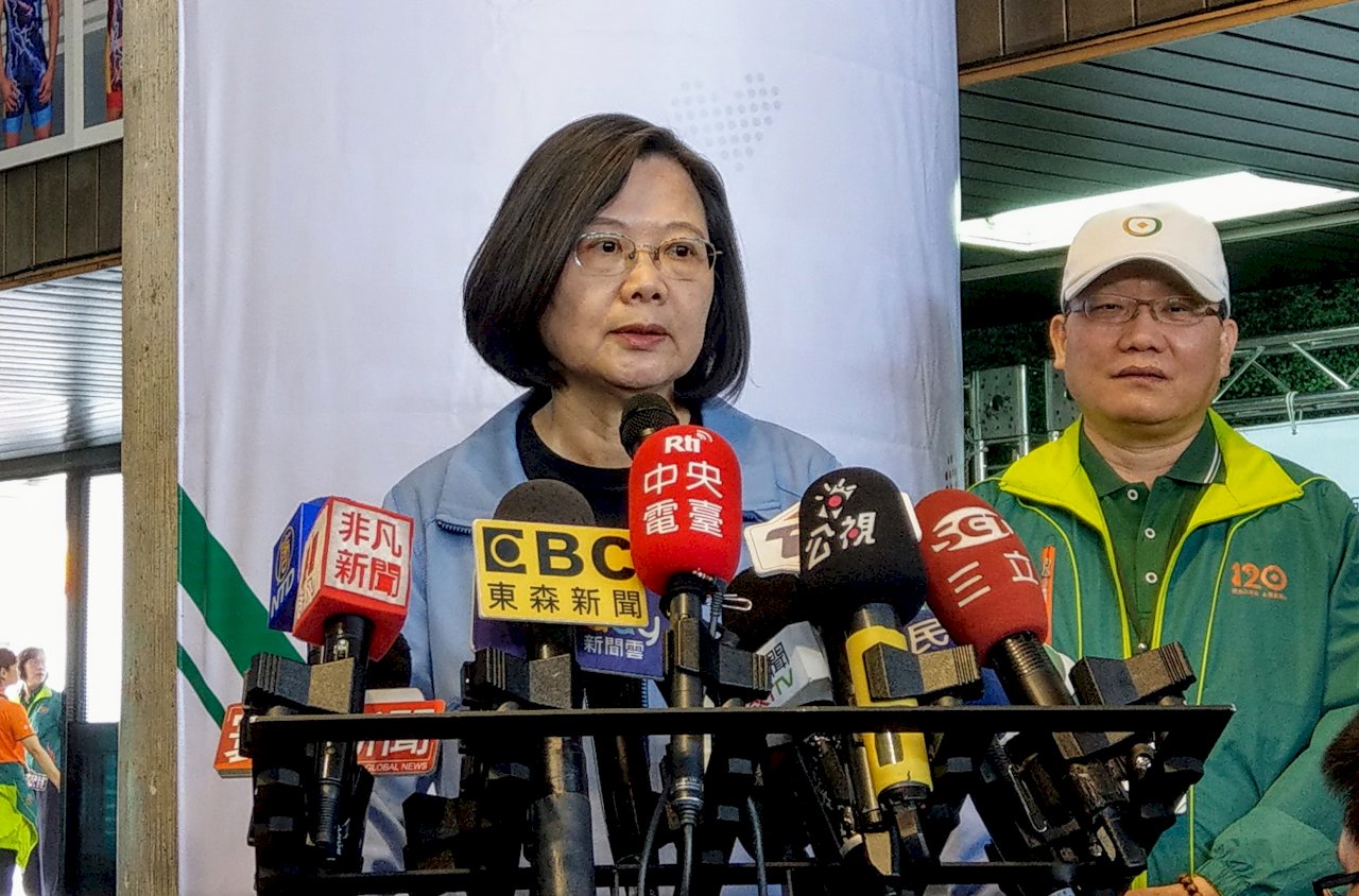 韓國瑜質疑豪宅案個資遭洩 總統：提出證據就偵辦