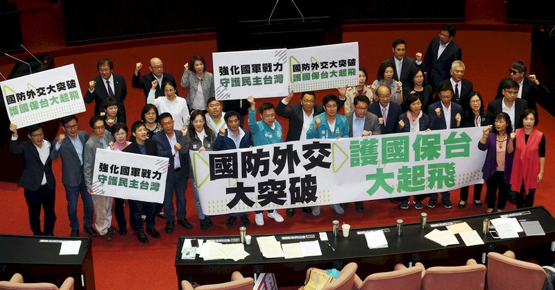 新式戰機採購特別預算三讀 小刪1000萬