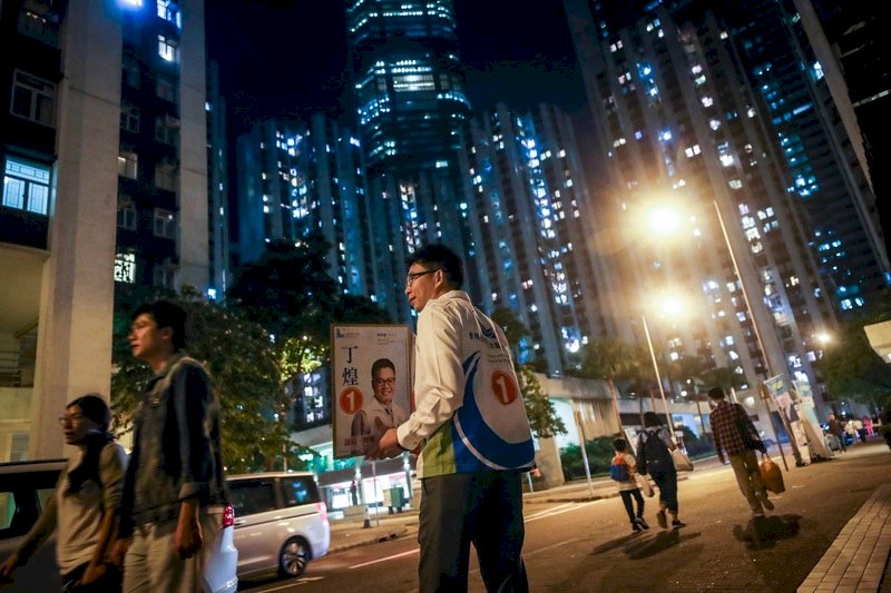 香港選民逾263萬人投票 投票率已超過六成
