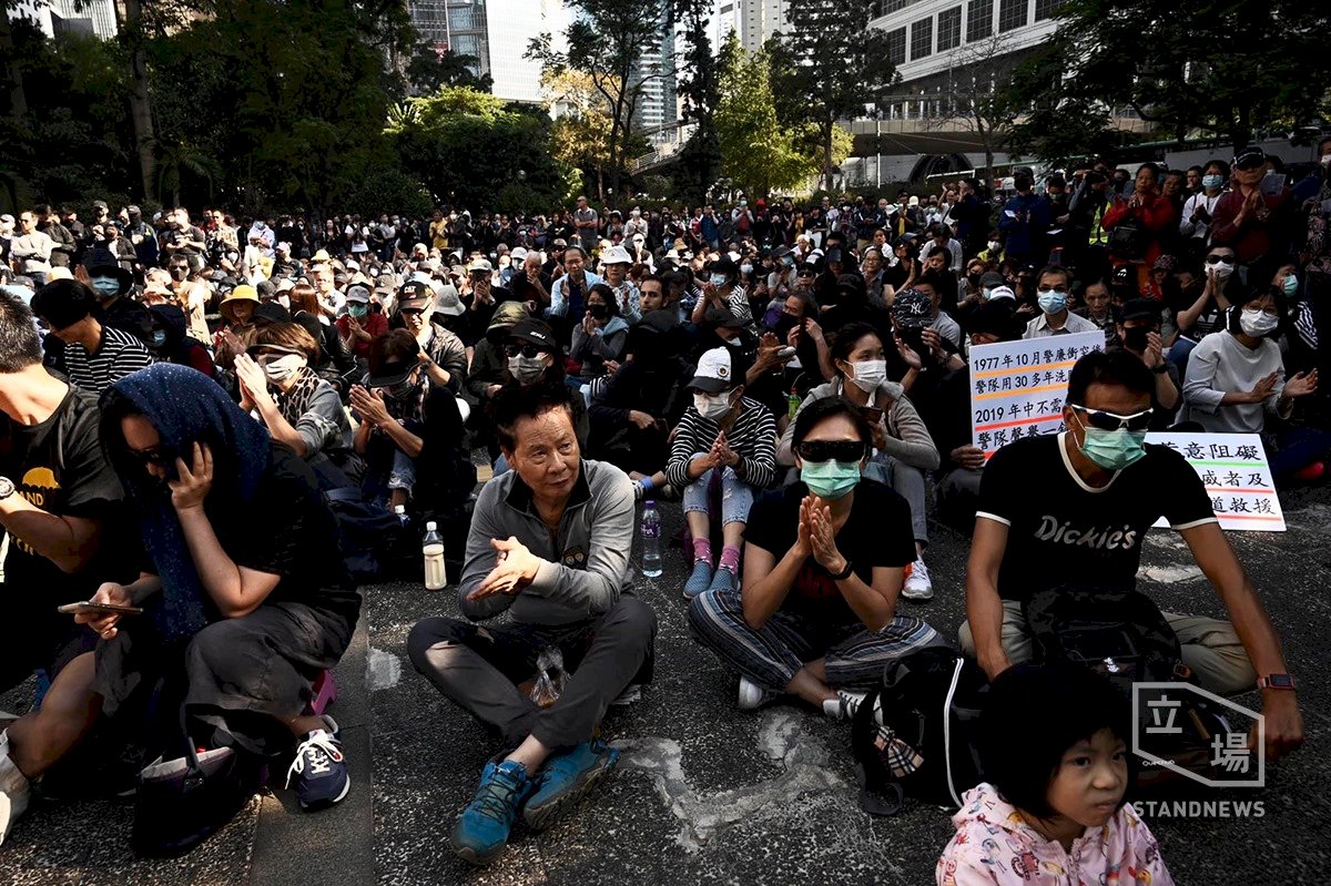 抗爭不分老青 港銀髮族中學生集會表明團結