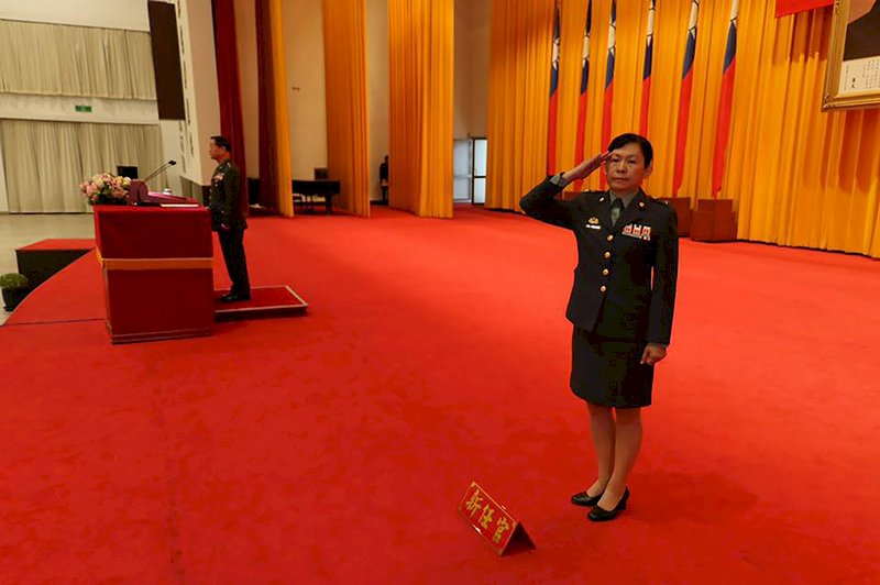 陳育琳升任陸軍政戰主任 成國軍首位女中將