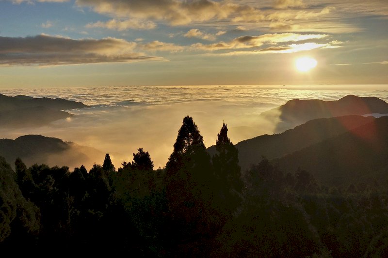 賞跨年煙火宜位東北側 迎曙光中南部山區最佳