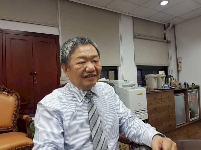 朱立倫提前離席有請假 蔣根煌向中常委致歉