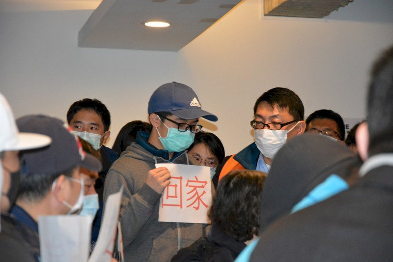 湖北省台辦:200多名台人近日包機返台