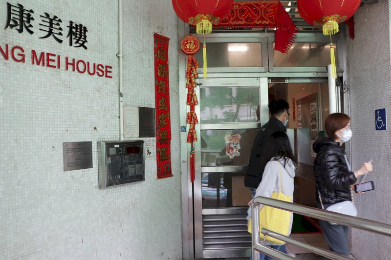 同樓居民確診惹疑猜 港府：不會是淘大花園翻版