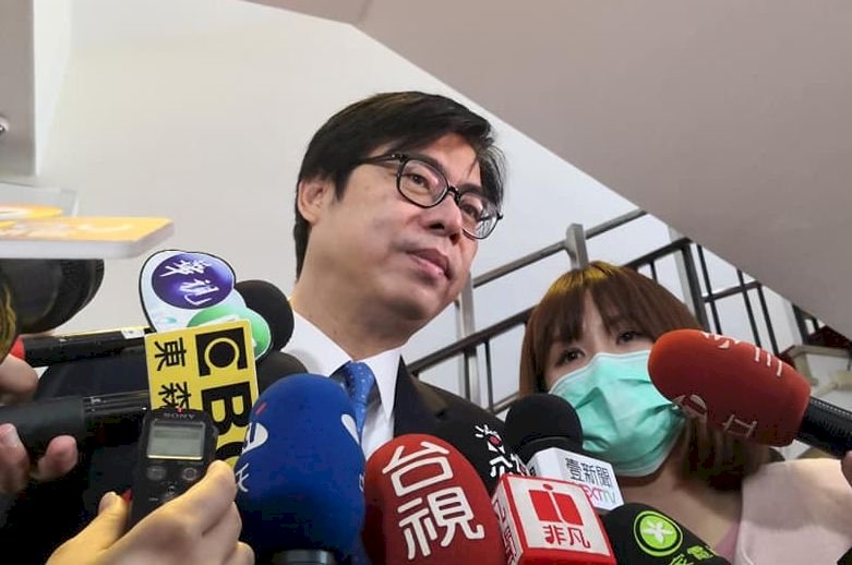 與時間賽跑 陳其邁還原大數據追白牌司機感染源過程