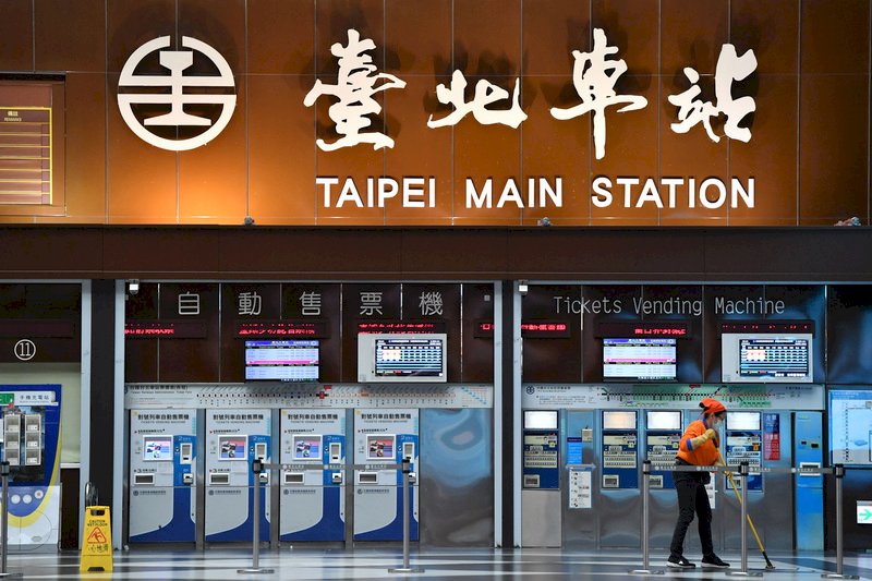 人潮北返防疫情擴散 擬消毒台北車站及商圈