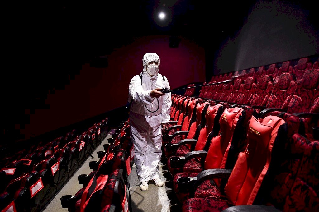 中國急令重新關閉電影院 疫情再惹疑