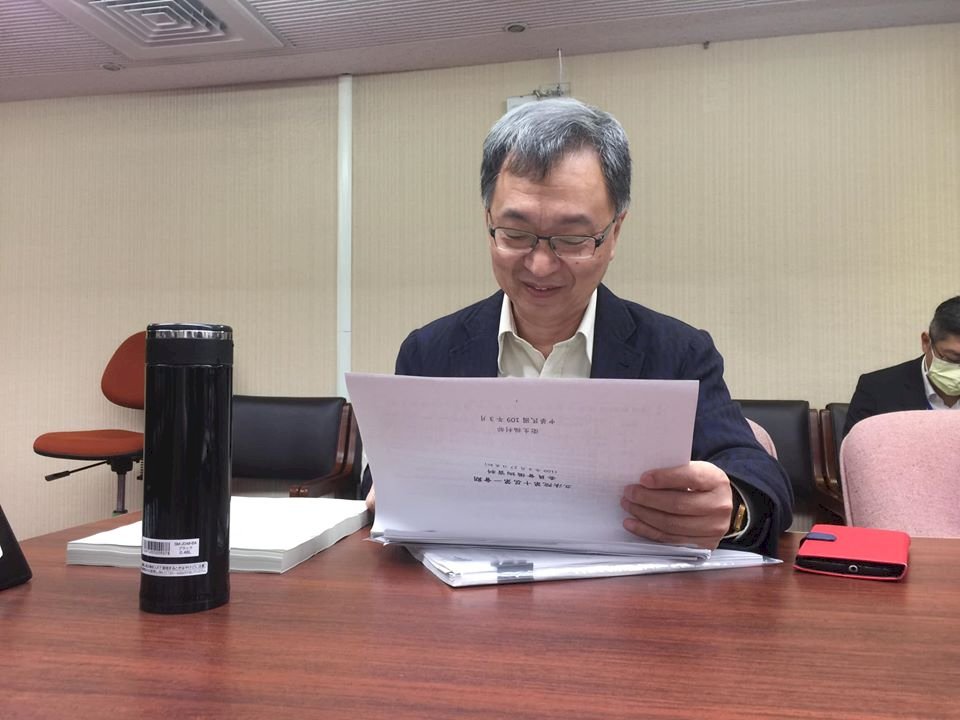 落實「社交距離」3步驟 衛福部：暫不到新加坡開罰階段