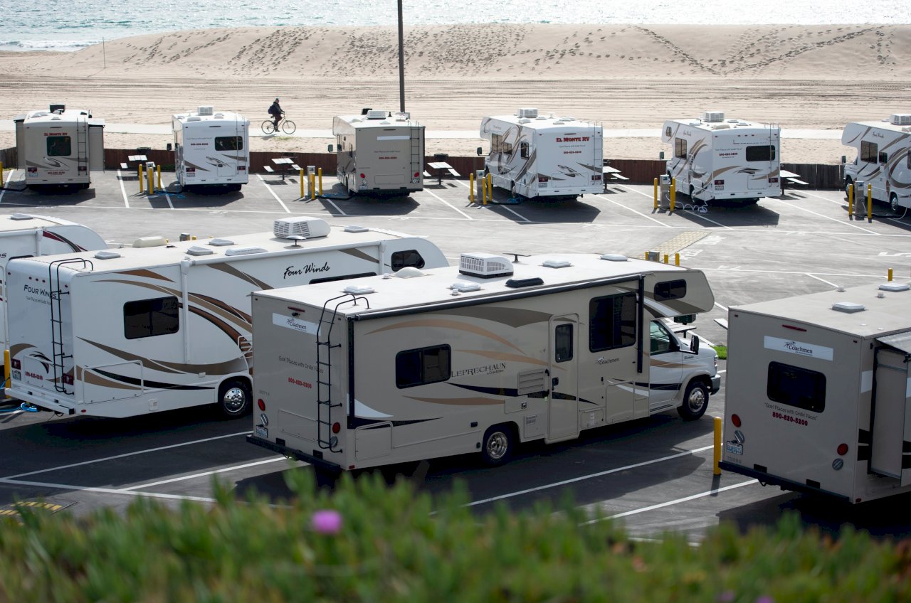 美國洛杉磯抗疫 露營車營地成為隔離專區