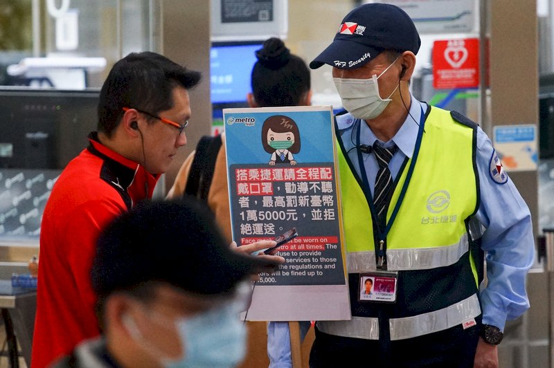 逾500人沒戴口罩 北捷拒載未開罰