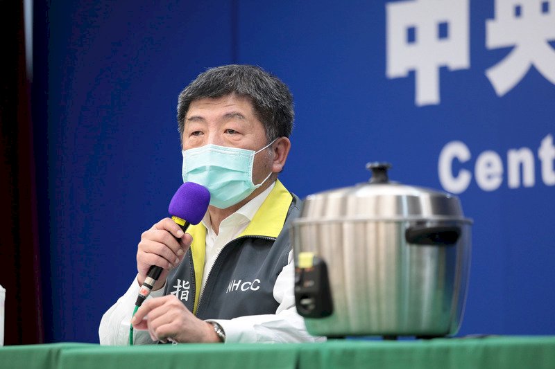 防疫大作戰 即日起搭計程車須戴口罩 未戴者司機可拒載