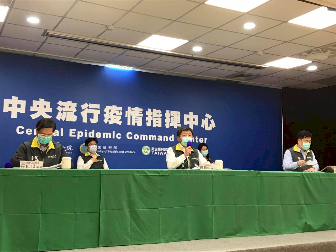 商店店員感染源找到了 曾與從美返台個案密切接觸
