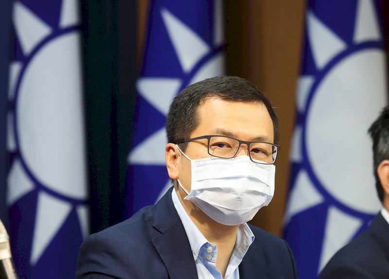 羅智強質疑蘇揆替女兒取得標案 政院澄清