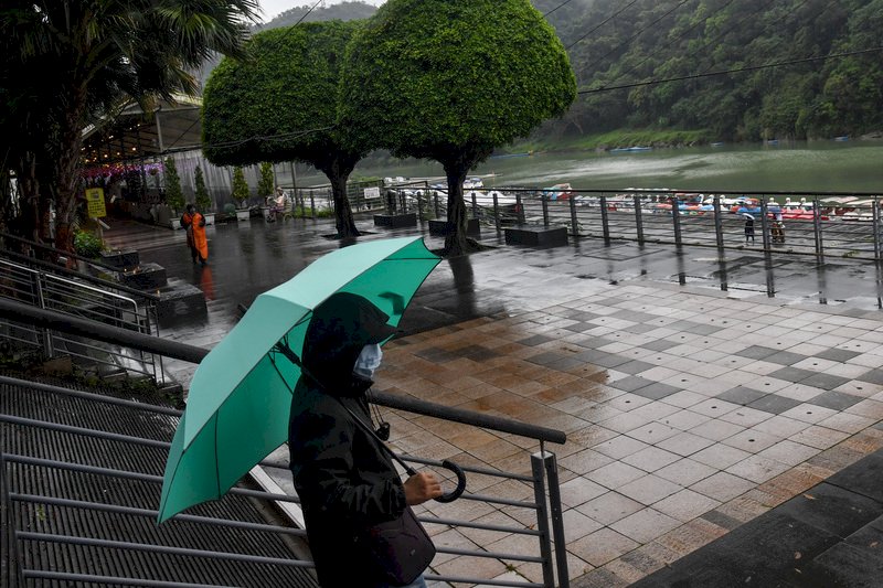 華南雲雨區東移  注意降雨降溫