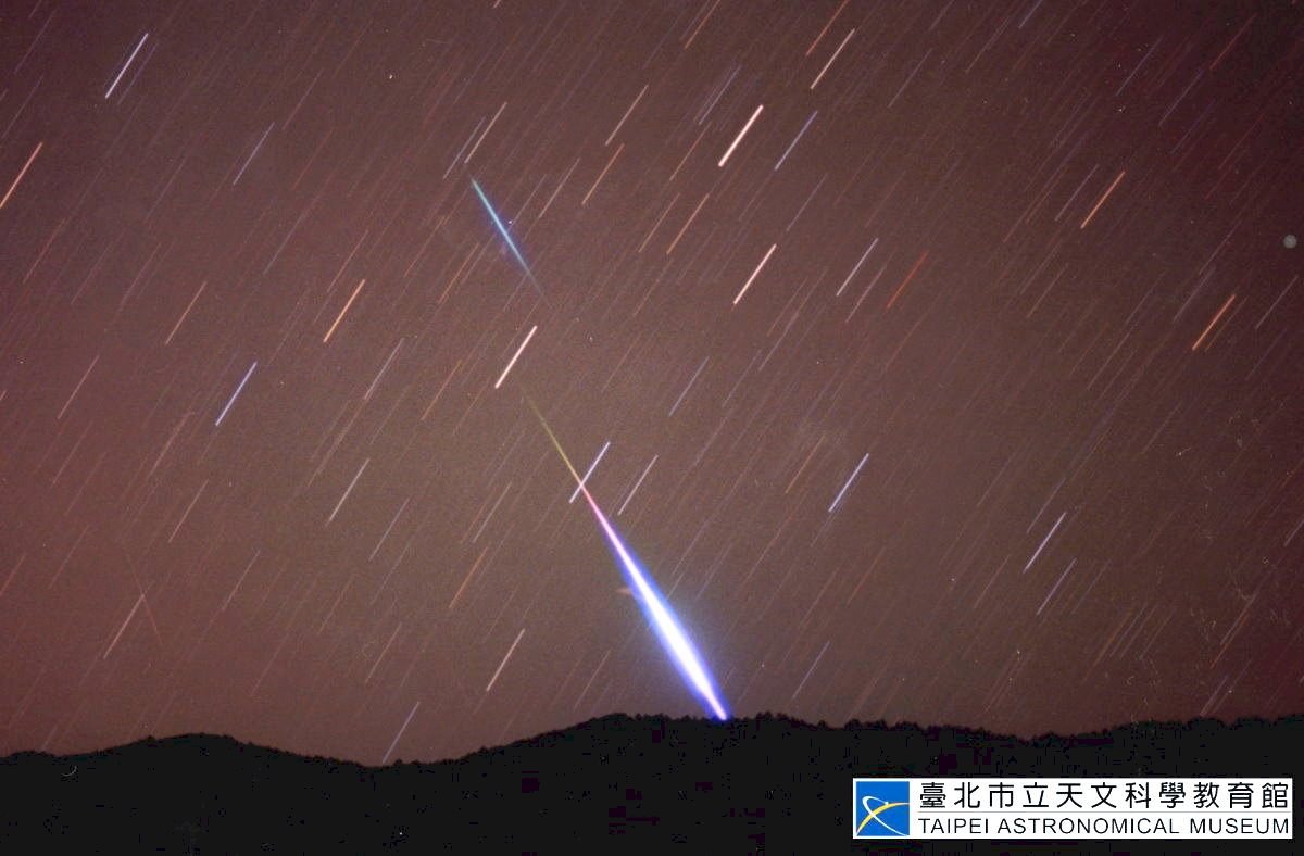 天琴座流星雨22日達極大期 陽明山彈性交管