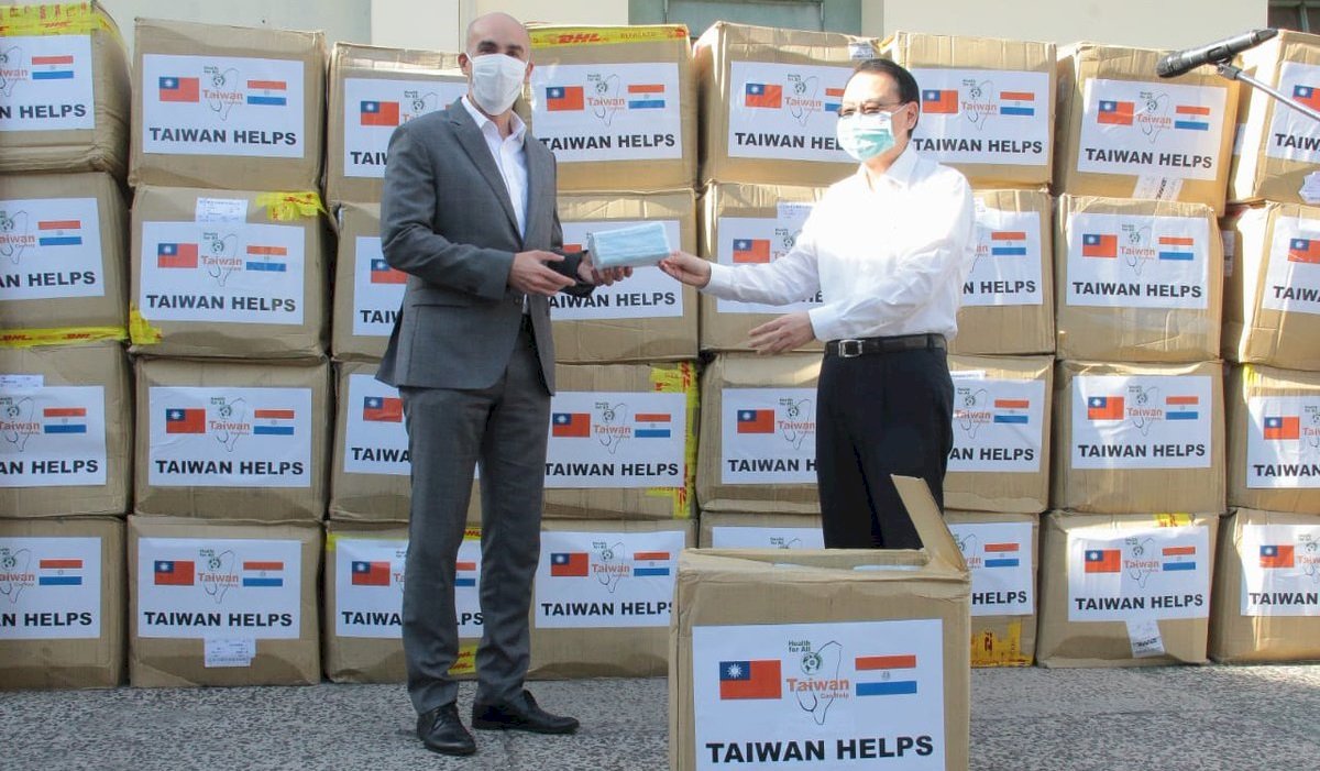 台灣捐贈口罩運抵拉美友邦 巴拉圭感謝兄弟支持