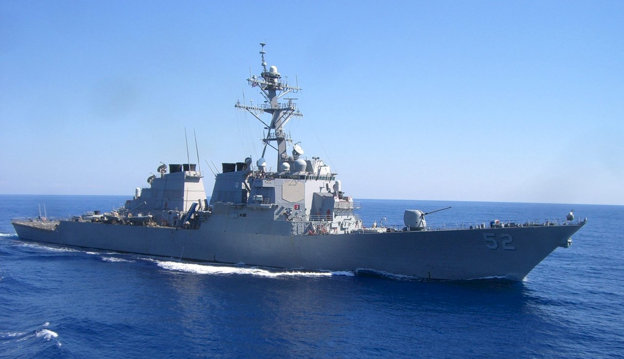 美驅逐艦經台灣海峽南駛 國防部全程掌握